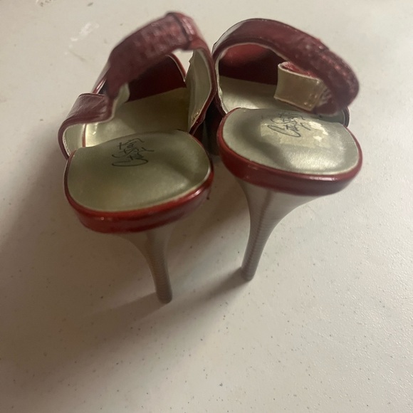 City Streets Red Slingback Heels - Picture 3 of 7